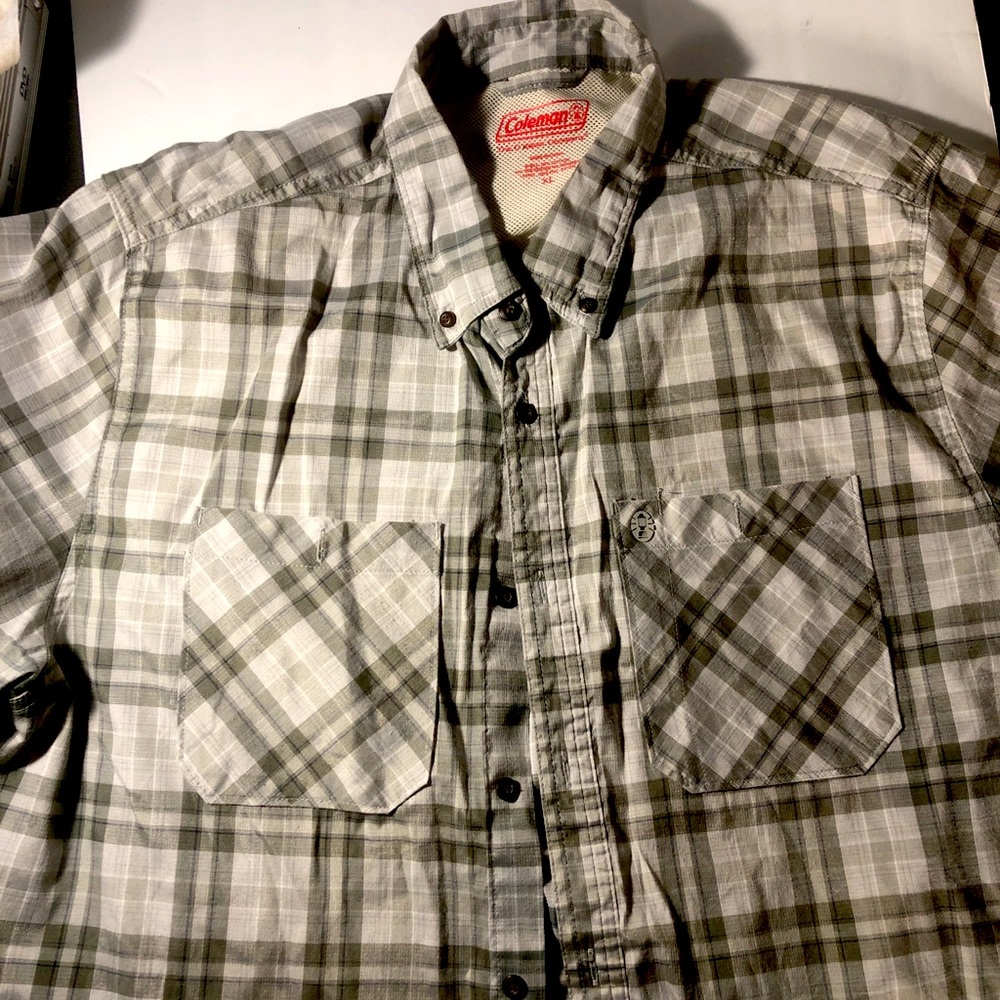 Coleman outdoor vented men’s short sleeve XL shirt